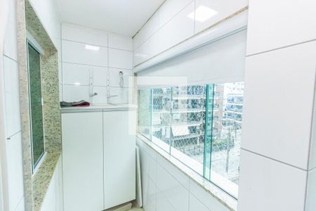 Apartamento para alugar com 119m², 3 quartos e 1 vaga Apartamento para alugar com 119m², 3 quartos e 1 vagaCozinha e Área de Serviço
