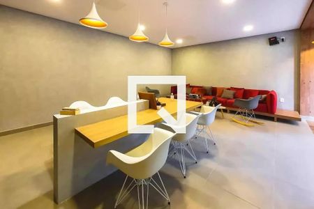 Apartamento para alugar com 31m², 1 quarto e sem vaga Apartamento para alugar com 31m², 1 quarto e sem vagaHall de entrada e coworking