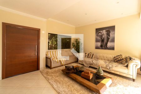 Casa para alugar com 5 quartos, 500m² em Palos Verdes, Cotia
