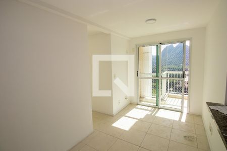 Sala de apartamento para alugar com 3 quartos, 69m² em Barra da Tijuca, Rio de Janeiro