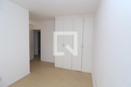 Apartamento à venda com 90m², 3 quartos e 2 vagasQuarto Suíte
