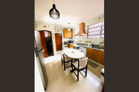 Casa para alugar com 6 quartos, 600m² em Morumbi, São Paulo