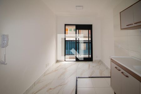 Sala e Cozinha  de kitnet/studio para alugar com 1 quarto, 30m² em Vila Mazzei, São Paulo