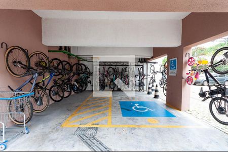Apartamento para alugar com 41m², 2 quartos e 1 vaga Apartamento para alugar com 41m², 2 quartos e 1 vagaÁrea Comum - Bicicletário