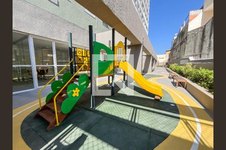 Apartamento para alugar com 34m², 2 quartos e sem vagaÁrea comum - Playground