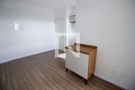Sala de apartamento para alugar com 2 quartos, 43m² em Vila Iasi, Taboão da Serra