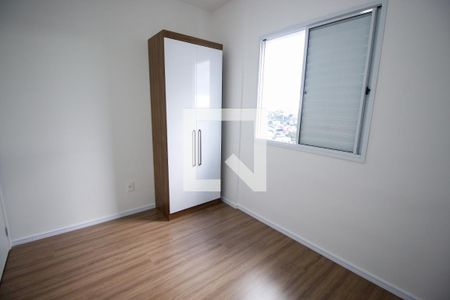 Quarto 1 de apartamento para alugar com 2 quartos, 43m² em Vila Iasi, Taboão da Serra