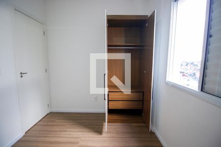 Quarto 1 de apartamento para alugar com 2 quartos, 43m² em Vila Iasi, Taboão da Serra