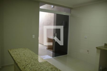 Sala/Cozinha Americana de casa para alugar com 2 quartos, 120m² em Ferrazópolis, São Bernardo do Campo