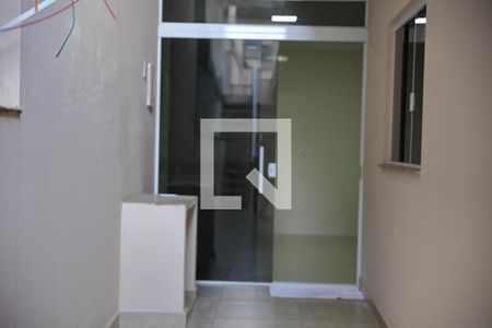 Entrada Cozinha  de casa para alugar com 2 quartos, 120m² em Ferrazópolis, São Bernardo do Campo