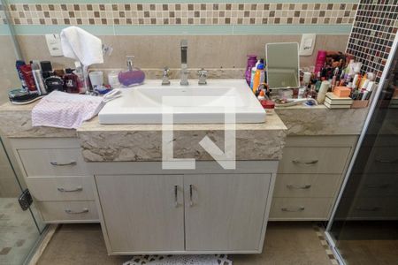 Apartamento à venda com 182m², 3 quartos e 1 vagaBanheiro 1 - Suíte