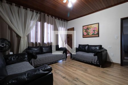 Casa à venda com 160m², 2 quartos e 2 vagasSala