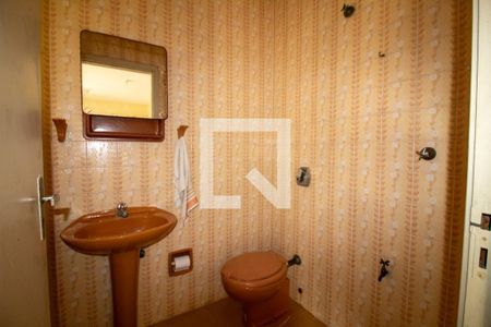 Casa para alugar com 180m², 3 quartos e 2 vagasBanheiro de Serviço