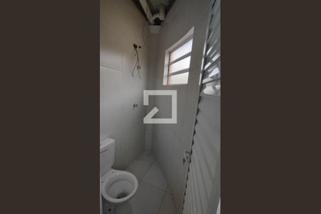 Banheiro de apartamento para alugar com 1 quarto, 28m² em Jardim Casablanca, São Paulo