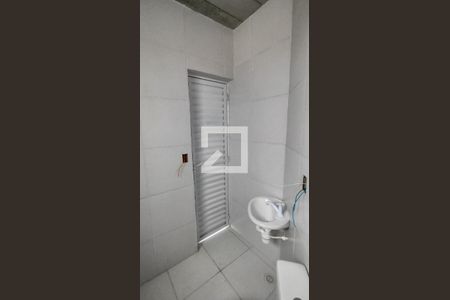 Banheiro de apartamento para alugar com 1 quarto, 38m² em Jardim Casablanca, São Paulo