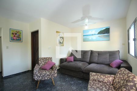 Sala  de casa à venda com 3 quartos, 126m² em Jardim Oliveiras, Taboão da Serra