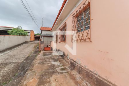 Casa à venda com 750m², 3 quartos e 5 vagasQuintal
