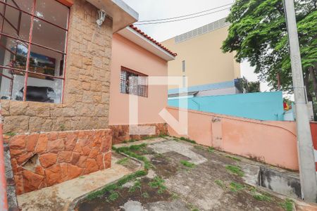 Casa à venda com 750m², 3 quartos e 5 vagasQuintal