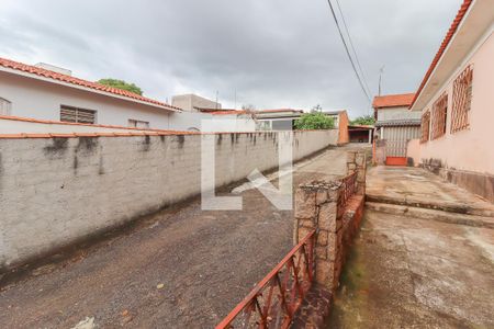 Casa à venda com 750m², 3 quartos e 5 vagasQuintal