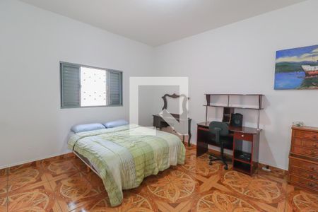 Casa à venda com 750m², 3 quartos e 5 vagasQuarto 2