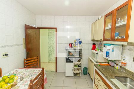 Apartamento à venda com 195m², 4 quartos e 1 vagaCozinha e Área de Serviço