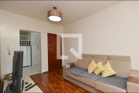 Sala de apartamento para alugar com 2 quartos, 70m² em Santa Tereza, Belo Horizonte