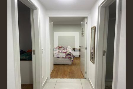 Apartamento à venda com 2 quartos, 32m² em Vila Carmosina, São Paulo