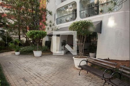 Apartamento à venda com 75m², 3 quartos e 1 vaga Apartamento à venda com 75m², 3 quartos e 1 vagaEntrada do prédio