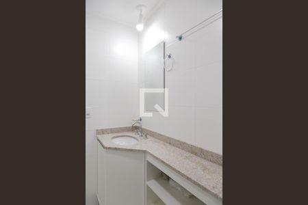 Banheiro de kitnet/studio para alugar com 1 quarto, 40m² em Vila Camargos, Guarulhos
