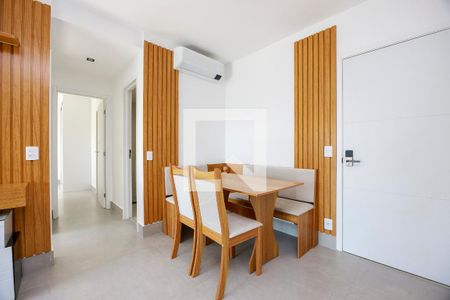 Sala de apartamento à venda com 2 quartos, 61m² em Jardim das Acácias, São Paulo