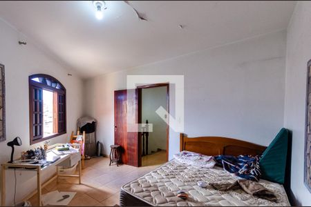 Casa à venda com 339m², 3 quartos e 4 vagasQuarto 1