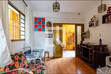 Sala de casa à venda com 3 quartos, 339m² em Jardim Peri, São Paulo