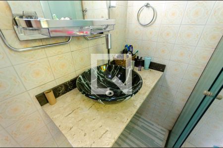 Casa à venda com 339m², 3 quartos e 4 vagasBanheiro