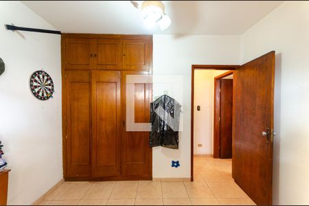 Casa à venda com 339m², 3 quartos e 4 vagasQuarto 2