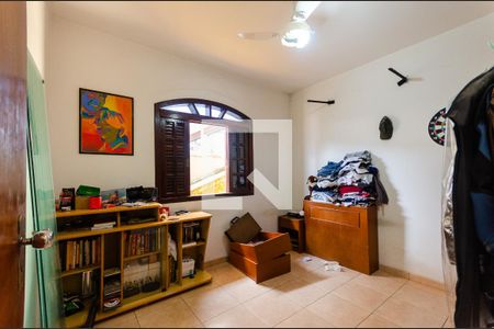 Casa à venda com 339m², 3 quartos e 4 vagasQuarto 2