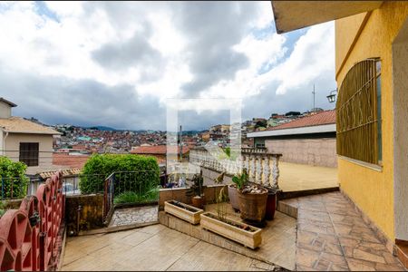 Casa à venda com 339m², 3 quartos e 4 vagasQuintal