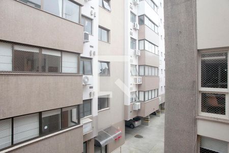 Vista Sala de apartamento para alugar com 2 quartos, 245m² em Higienópolis, Porto Alegre