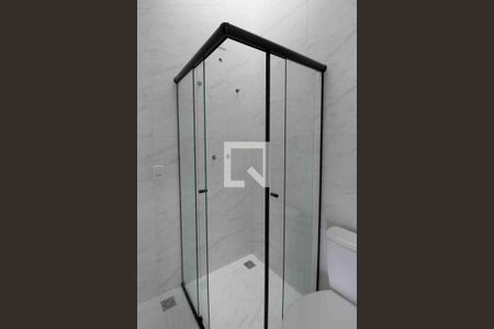 Casa de condomínio para alugar com 181m², 3 quartos e 4 vagasBanheiro da Suíte 2