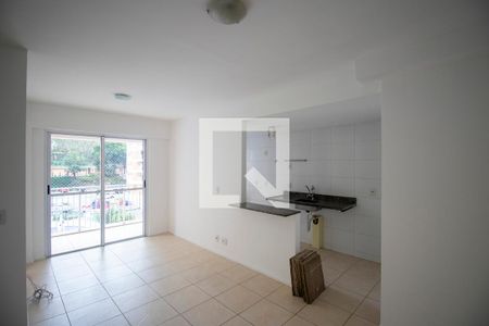 Sala de apartamento para alugar com 3 quartos, 73m² em Alcantara, São Gonçalo