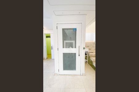 Casa à venda com 270m², 4 quartos e 6 vagas Casa à venda com 270m², 4 quartos e 6 vagasSala - Sala de Jantar - Elevador