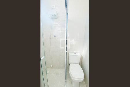 Casa à venda com 270m², 4 quartos e 6 vagas Casa à venda com 270m², 4 quartos e 6 vagasBanheiro da Suíte 2