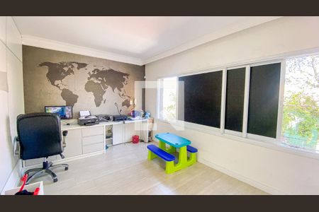 Casa à venda com 270m², 4 quartos e 6 vagas Casa à venda com 270m², 4 quartos e 6 vagasQuarto