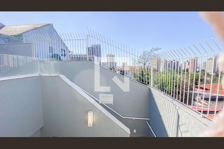 Casa à venda com 270m², 4 quartos e 6 vagas Casa à venda com 270m², 4 quartos e 6 vagasVaranda da Suíte 1