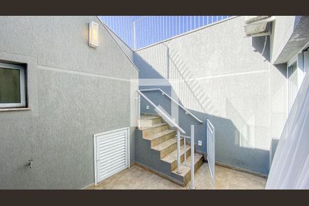 Casa à venda com 270m², 4 quartos e 6 vagas Casa à venda com 270m², 4 quartos e 6 vagasQuintal