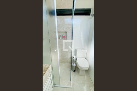 Casa à venda com 270m², 4 quartos e 6 vagas Casa à venda com 270m², 4 quartos e 6 vagasBanheiro da Suíte 3