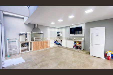 Casa à venda com 270m², 4 quartos e 6 vagas Casa à venda com 270m², 4 quartos e 6 vagasEdícula - Churrasqueira