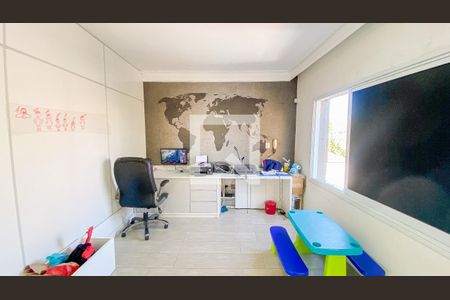 Casa à venda com 270m², 4 quartos e 6 vagas Casa à venda com 270m², 4 quartos e 6 vagasQuarto