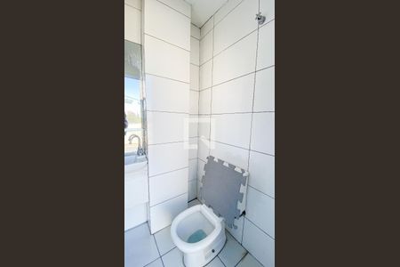 Casa à venda com 270m², 4 quartos e 6 vagas Casa à venda com 270m², 4 quartos e 6 vagasVaranda da Suíte 1 - Banheiro