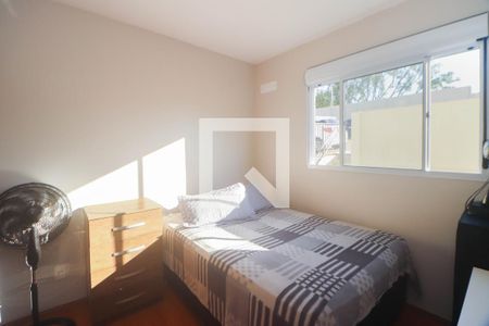 Quarto 1 de apartamento para alugar com 2 quartos, 41m² em Rubem Berta, Porto Alegre