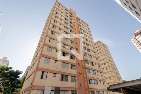 Apartamento para alugar com 56m², 2 quartos e 1 vaga Apartamento para alugar com 56m², 2 quartos e 1 vagaFachada